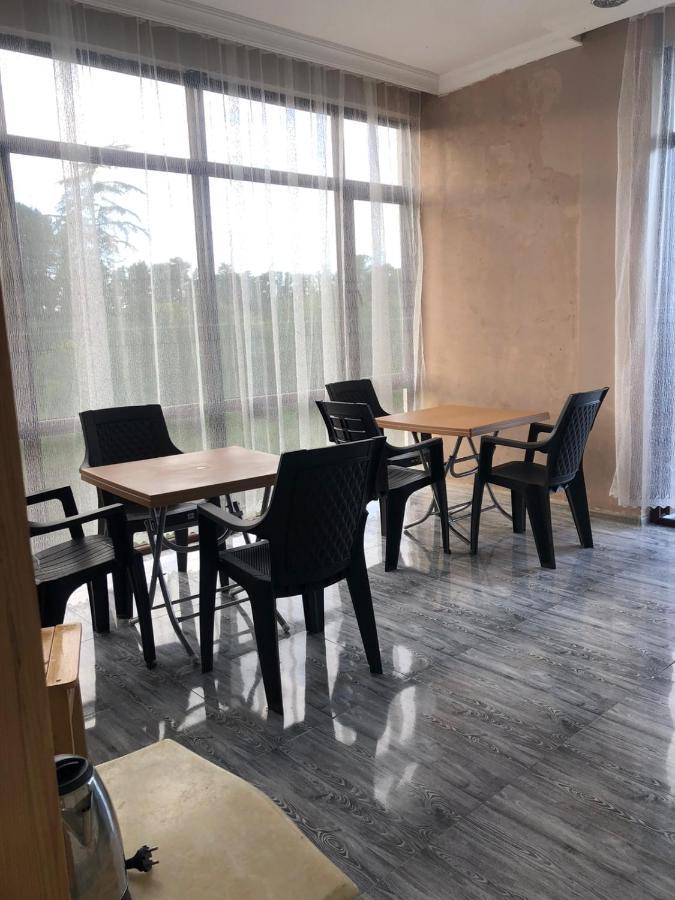 Hotel Guga Kobuleti Extérieur photo