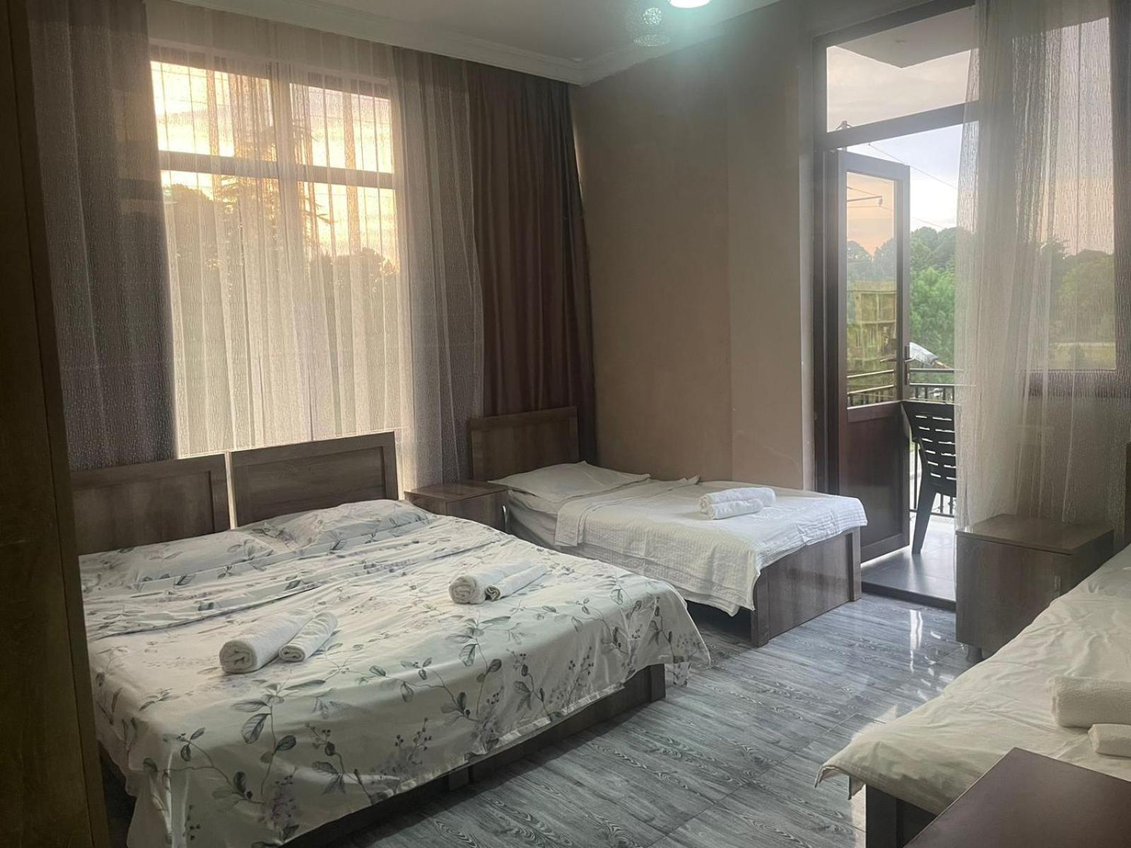 Hotel Guga Kobuleti Extérieur photo