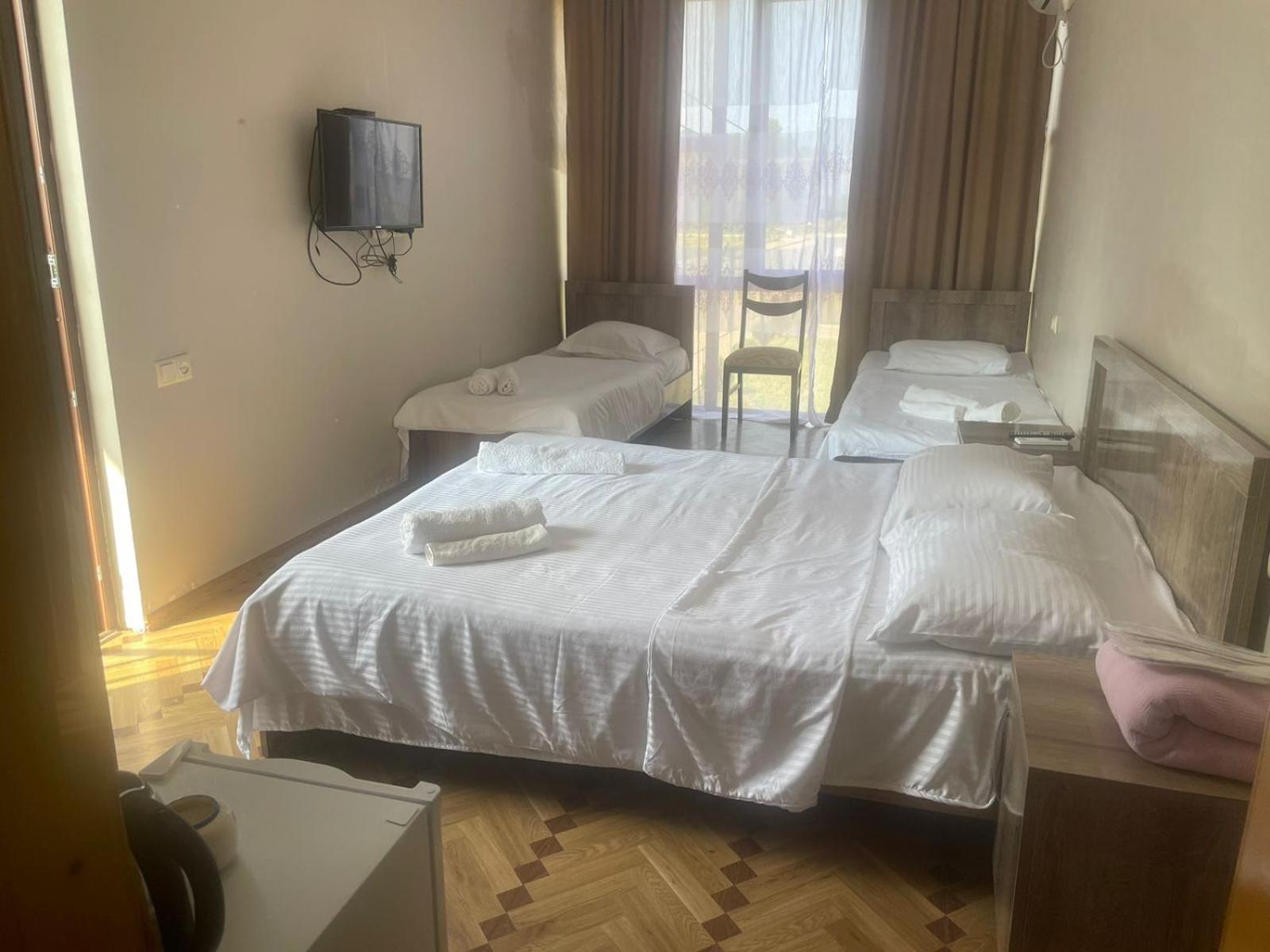 Hotel Guga Kobuleti Extérieur photo