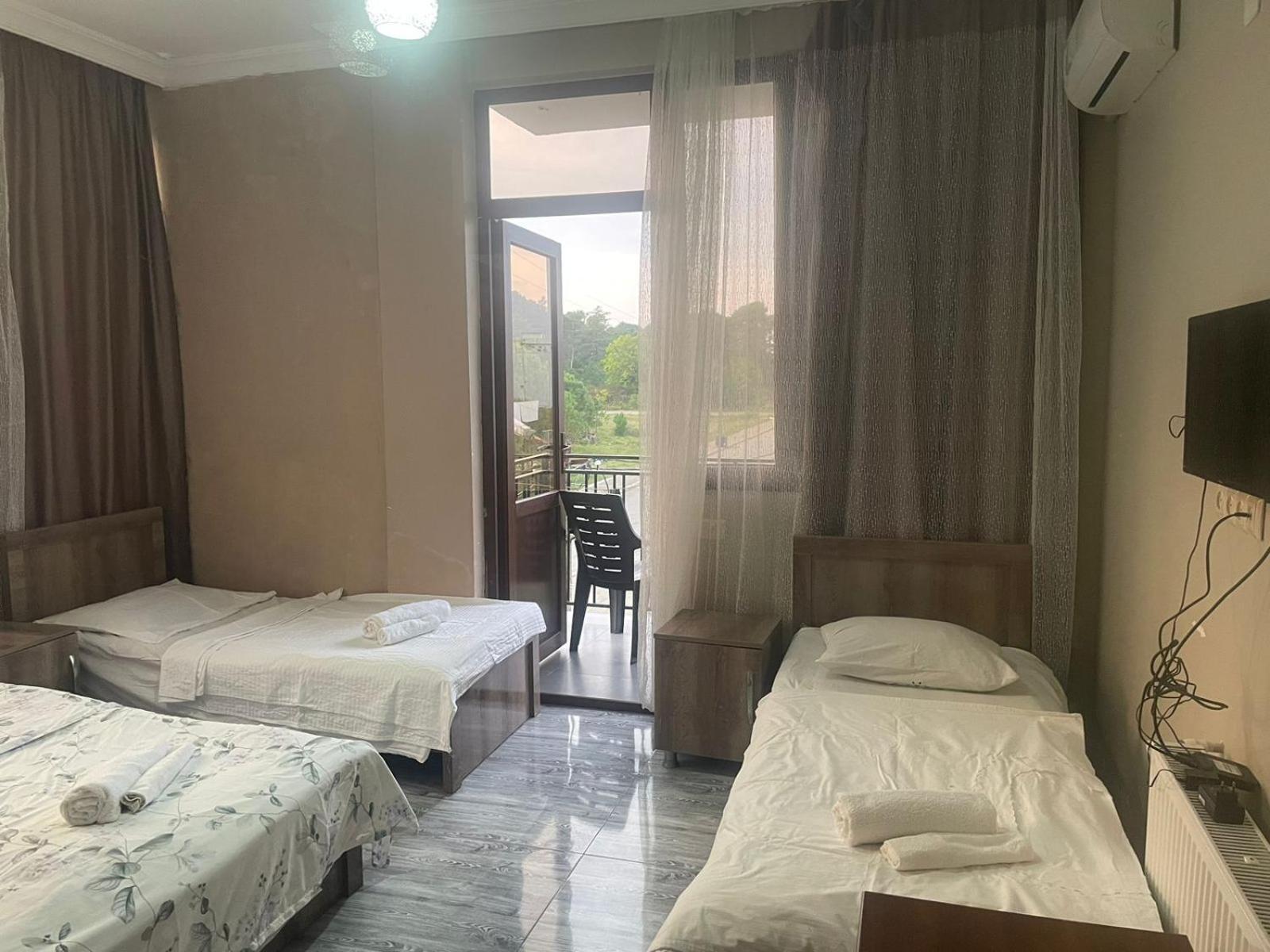 Hotel Guga Kobuleti Extérieur photo