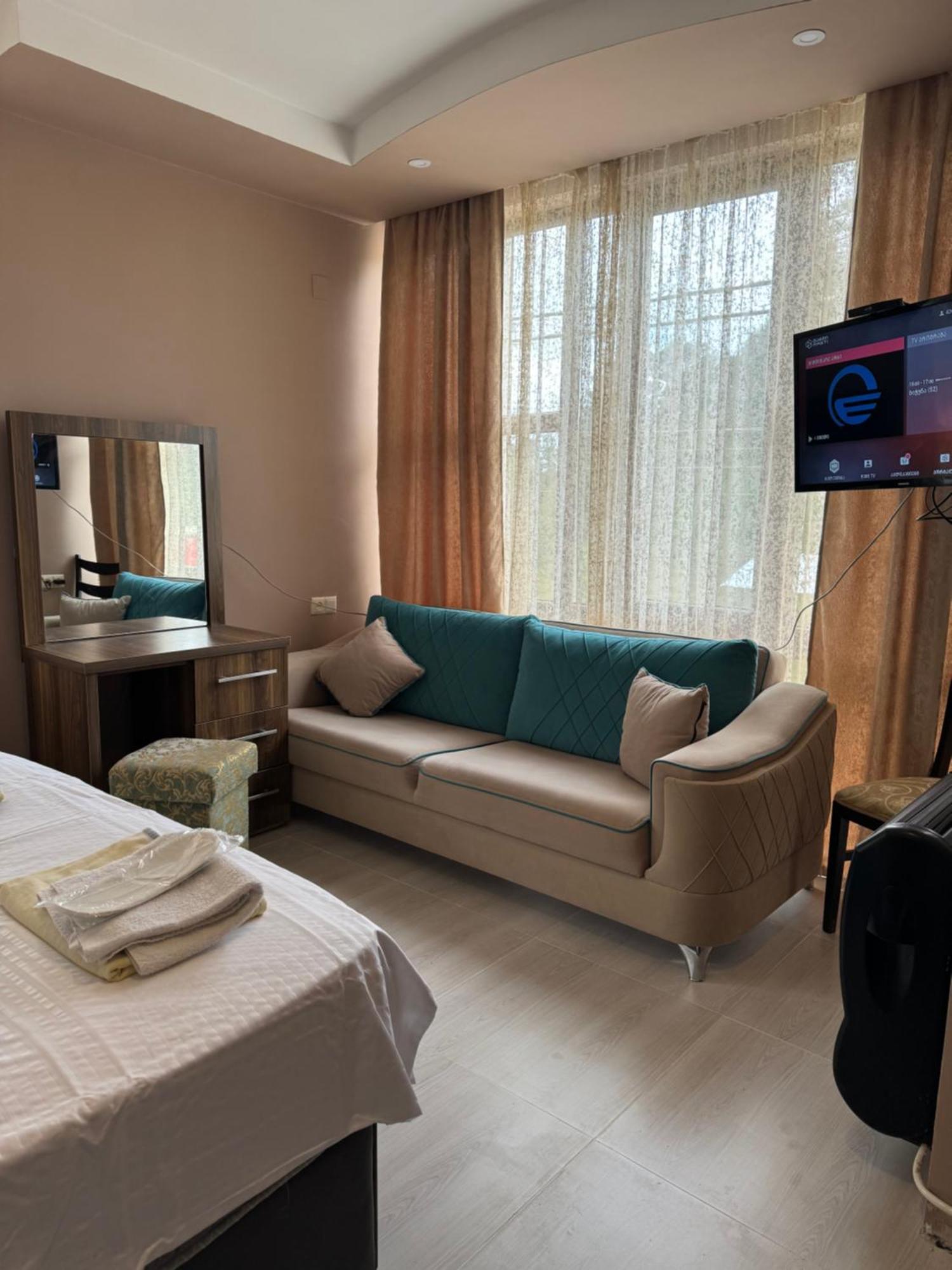Hotel Guga Kobuleti Extérieur photo